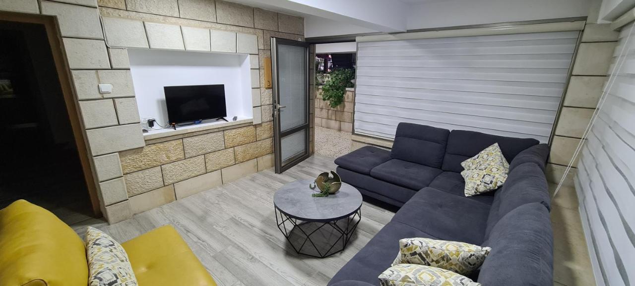 Maria'S Guesthouse - Uphill View Of Nazareth F エクステリア 写真